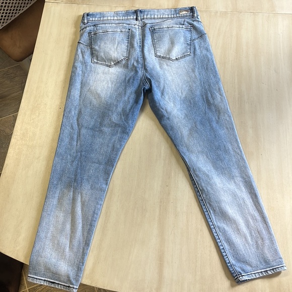 Juicy Couture Women’s Jeans, rhinestone accents, size 14 - Picture 6 of 7